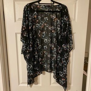 Torrid Black Floral Kimono - Size 1/2
